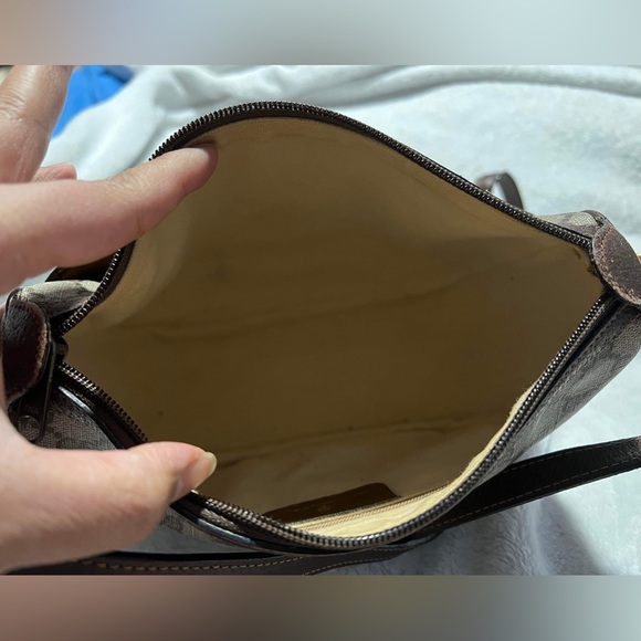 Authentic GG sherry line criss body bag - Picture 11 of 12